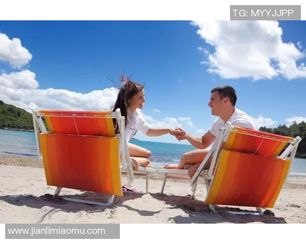 足球明星海滩放松时刻曝光引发热议露鸟照背后的故事与反响